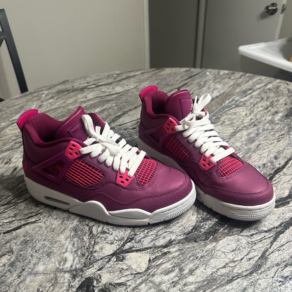 Jordan 4s retro